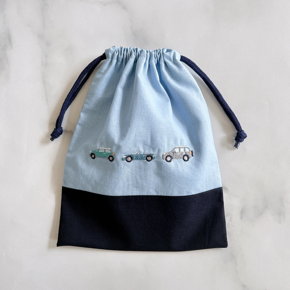 ハンドメイド⭐︎給食セット 3  デニム車 給食袋・大】車の刺繍🚙 縦25cm✖️横20cm | Cynthiakids