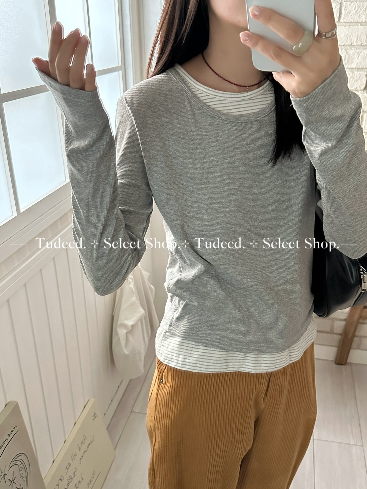 グレーストライプレイヤード風インナーシャツ | Tudeed
