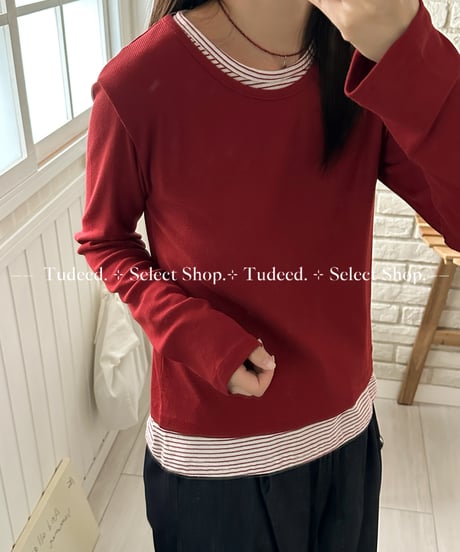 レッドストライプレイヤード風インナーシャツ