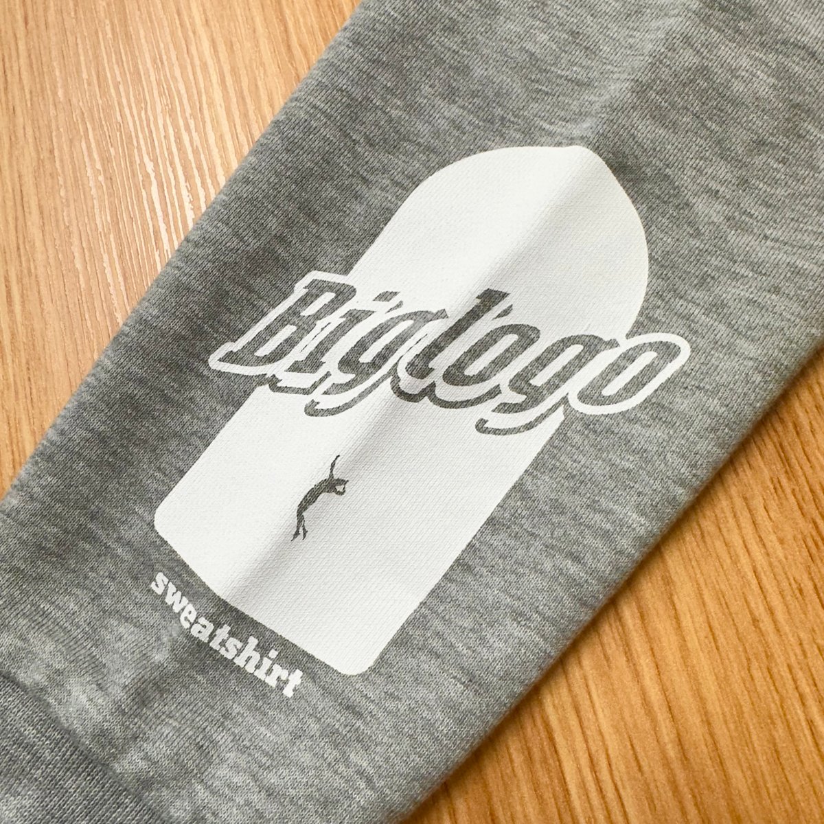 ビッグロゴトレーナー グレー | ORIENTAL WITCHES