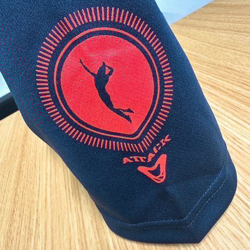 y*☆様 アントラーズ　ウィンドブレーカー（ネイビー×レッド） 2XL オフィシャルオンラインストアより新商品販売開始のお知らせ