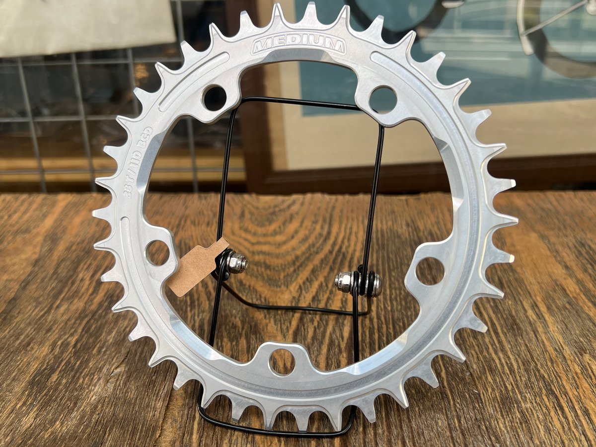Medium * Narrow Wide 110 BCD 5-Bolt Chainring *