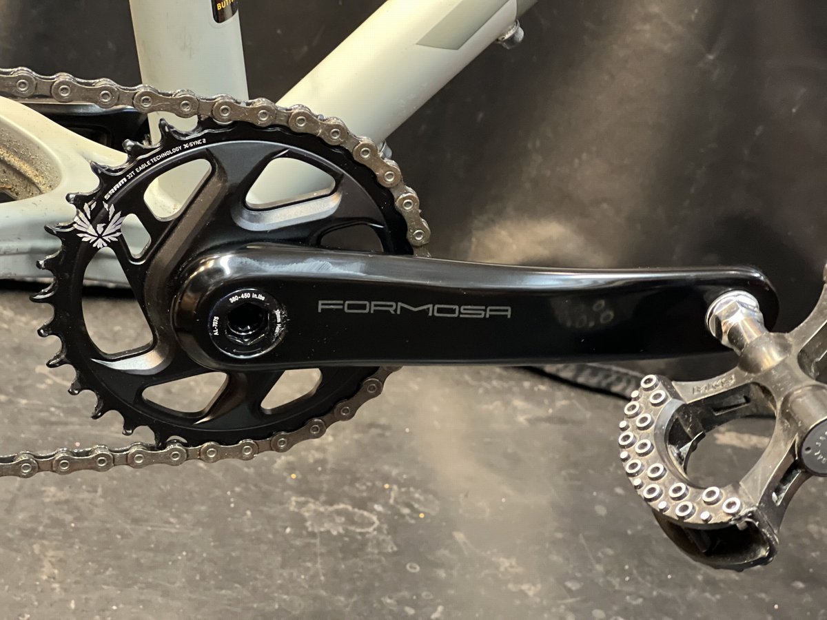 FORMOSA * MTB Aluminum Crank & Spindle set * 68 FORMOSA * MTB Aluminum Crank & Spindle set * 68