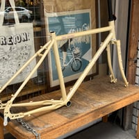 Bassi bikes * Hog's Back Frame & Fork * Sparcle Beige