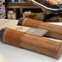 Teravail * Lytho Grip Lock-On Grips 32mm * Caramel Brown