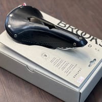 Brooks * B17 Narrow Carved * Black