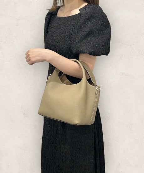 本革ハンドバッグ