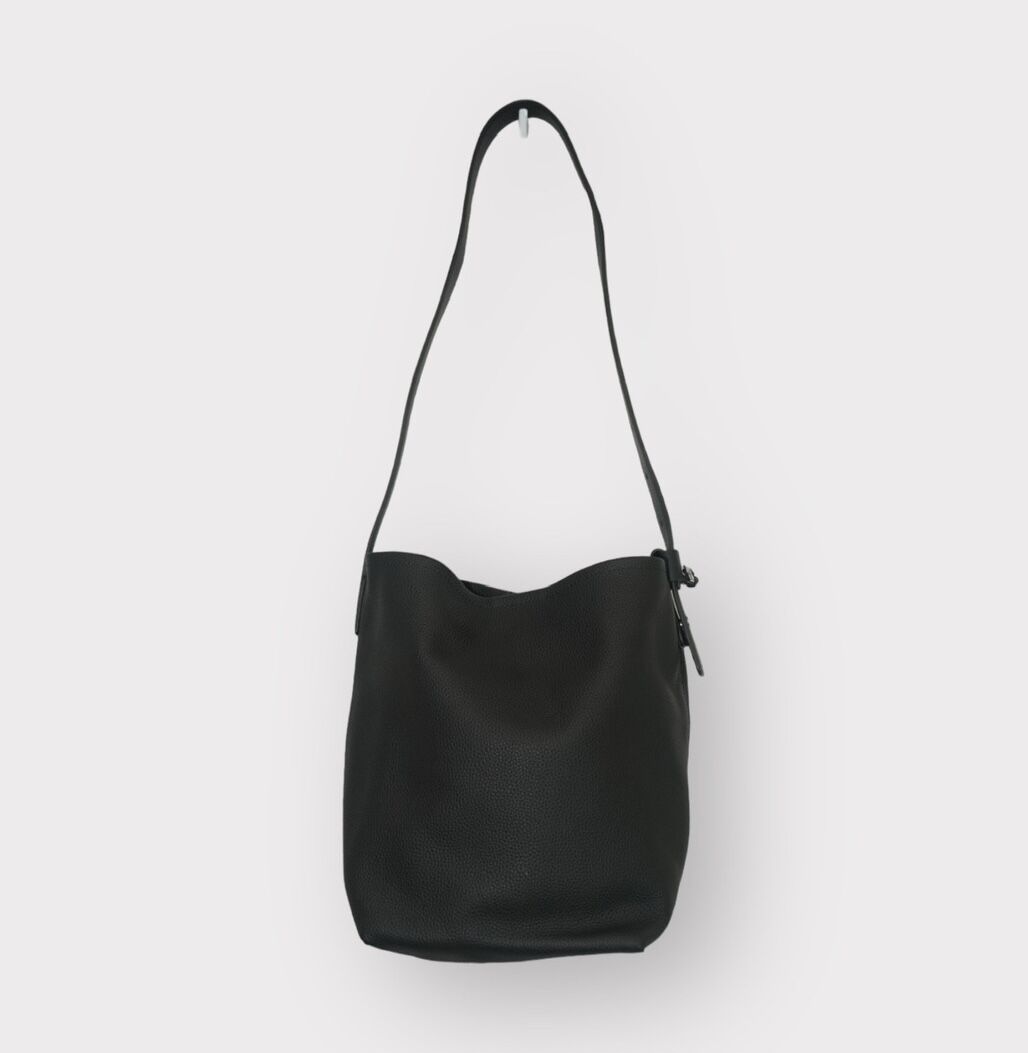 オーダー品　本革　レザー　カデナ トートバッグ　クロシェット　ブラック　極美品 防水レザートートバッグ – objcts.io