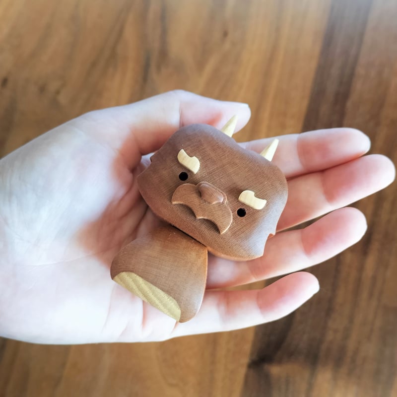 干支の置物 2024『辰』（飾り台つき） | 木工房 福ひで