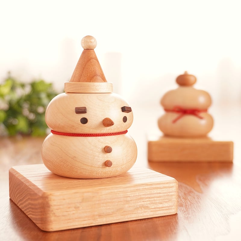 お正月飾り ひとつで二役 『雪だるまmochi』 | 木工房 福ひで