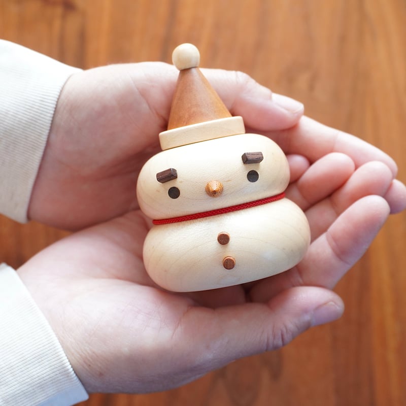 お正月飾り ひとつで二役 『雪だるまmochi』 | 木工房 福ひで
