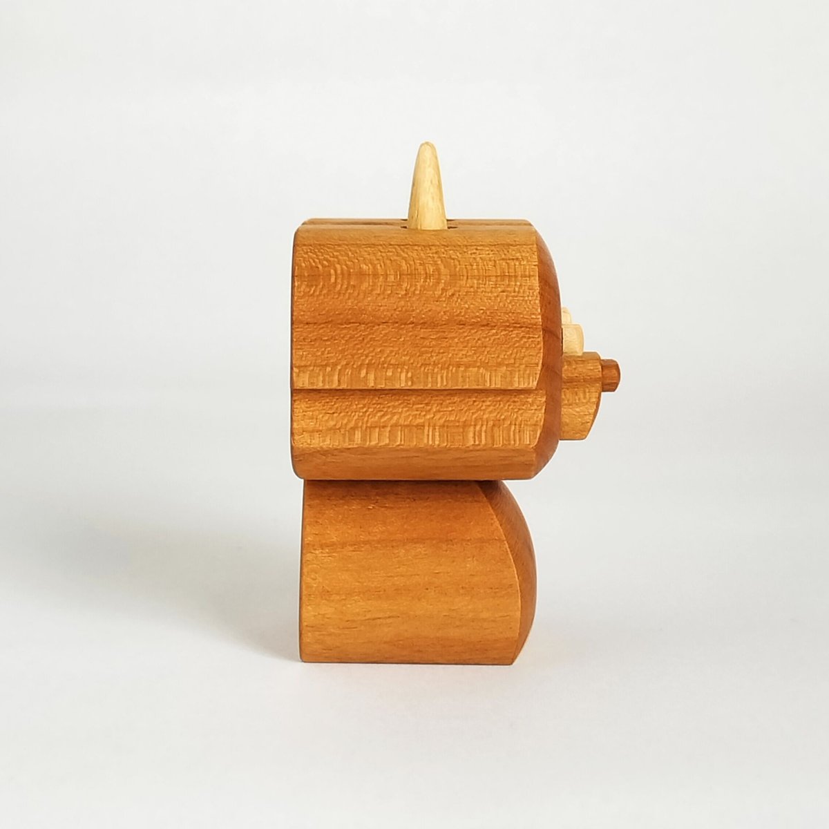 木製の置物 縁起物 台付き 干支の置物 2024『辰』（飾り台つき） | 木工