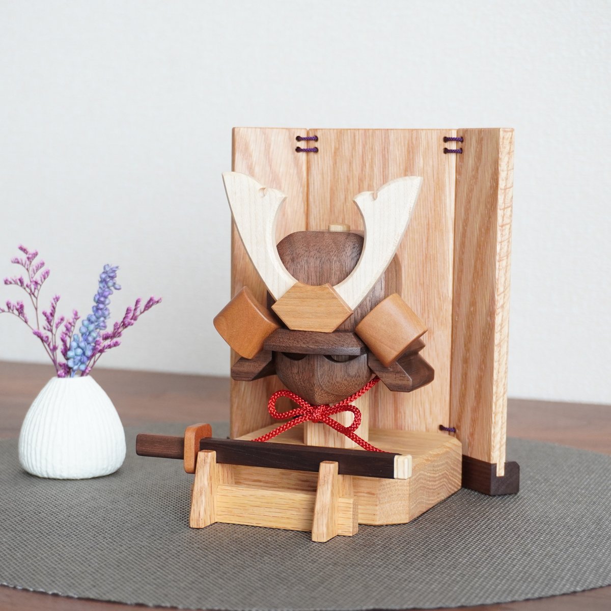 装飾用兜　置物　 鋳物製品　伊達家の兜風　骨董品　カブト 装飾用兜 置物 鋳物製品 伊達家の兜風 骨董品 カブト