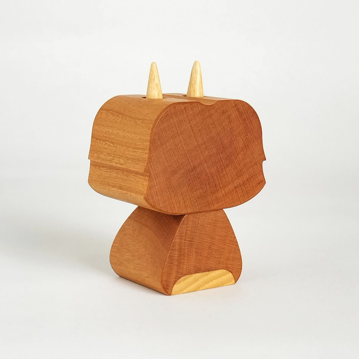 干支の置物 2024『辰』（飾り台つき） | 木工房 福ひで