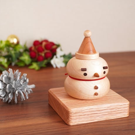 お正月飾り ひとつで二役　『雪だるまmochi』