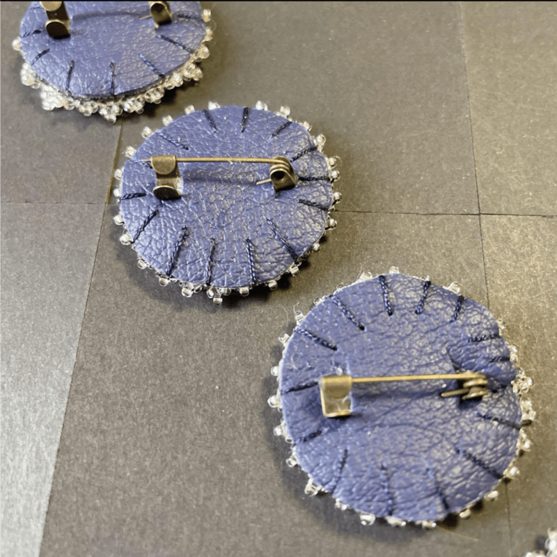岩手】スズラン刺繍ブローチ5個セット | collect market