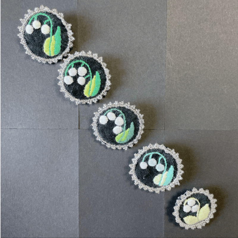 岩手】スズラン刺繍ブローチ5個セット | collect market
