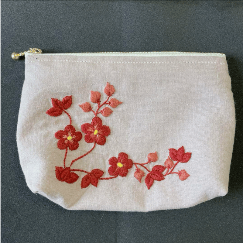 岩手】裏地までしっかり♪花刺繍ポーチ | collect market