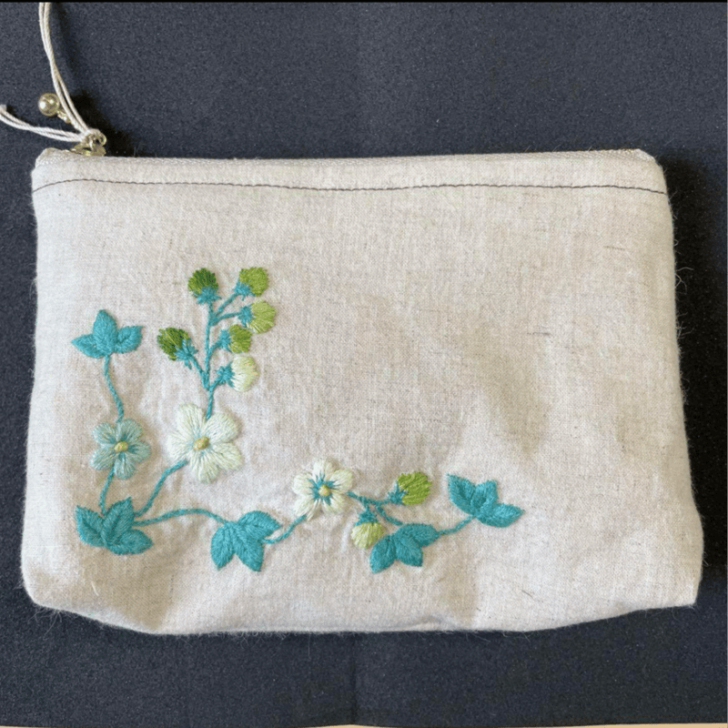 岩手】裏地までしっかり♪花刺繍ポーチ | collect market