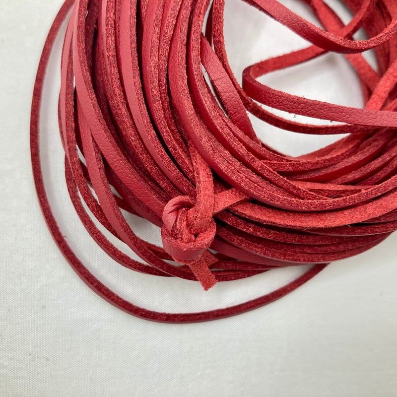 合皮紐 在庫限り】合皮平紐 2.6mm(約1.45mm厚) 合皮紐 100yd | Elucuro