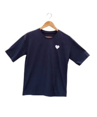 ap8966-3 ○MOJA モジャ ワンポイント Tシャツ M~Lサイズ ネイビー 刺繍 ハート柄 クルーネック 超長綿 日本製 シンプル