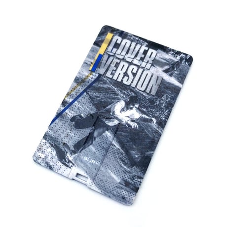 Film by Dan Magee & Kerin Stllapp USB COVER VERSION