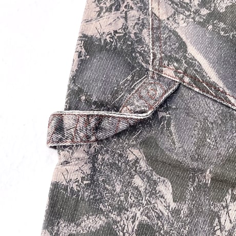 wknd pants 25HOLIDAY damn near carpenter CAMO