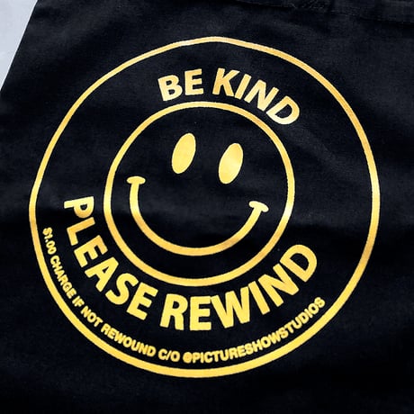 picture show toto bag 22WINTER be kind BLACK