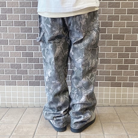 wknd pants 25HOLIDAY damn near carpenter CAMO