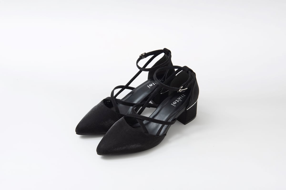 レースアップチャンキーヒールパンプス | ZORVA レースアップチャンキーヒールパンプス | ZORVA