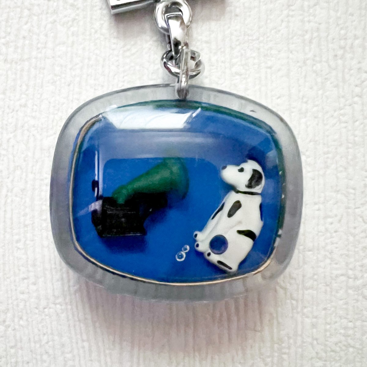 ブルボンキーホルダー PATHE MARCONI victer ニッパー犬 動く