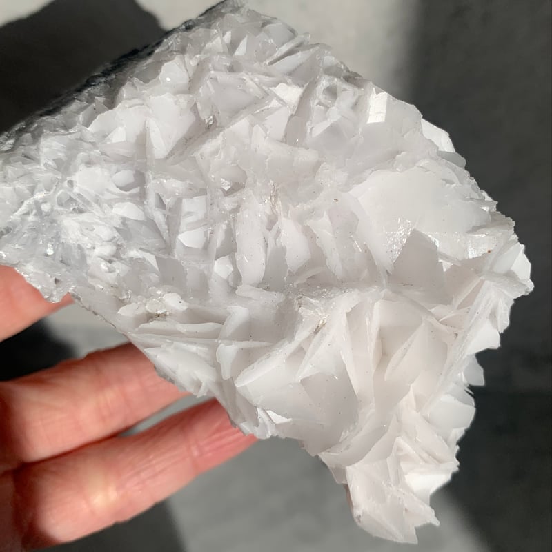 ホワイト ローズ カルサイト 天然石 レア ホワイトローズ カルサイト/ エンジェルウィングカルサイト