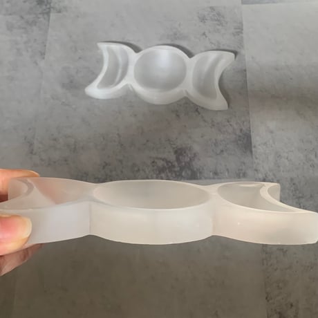 32.《Ｂ級品》セレナイトのアクセ用トレー【天然石・鉱物・パワーストーン】
