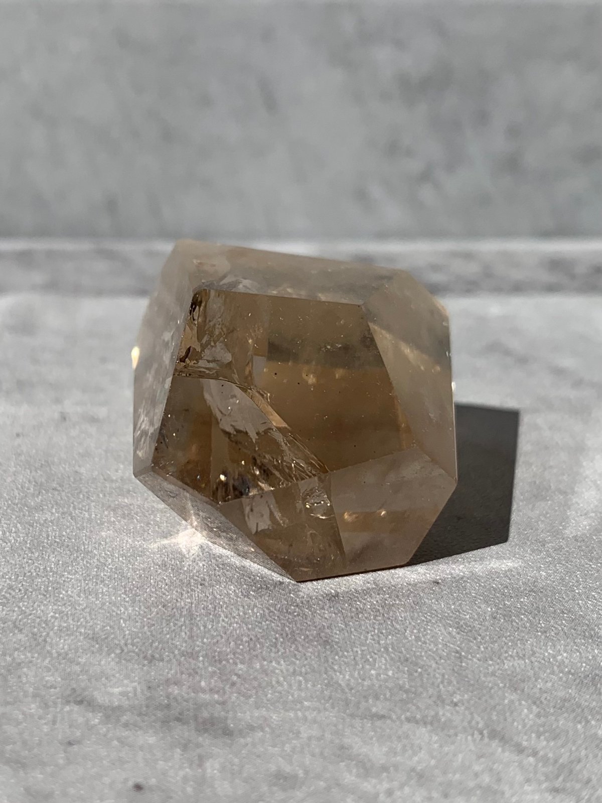 たっぷり虹天然非加熱ナチュラルシトリン原石カットフリーフォーム