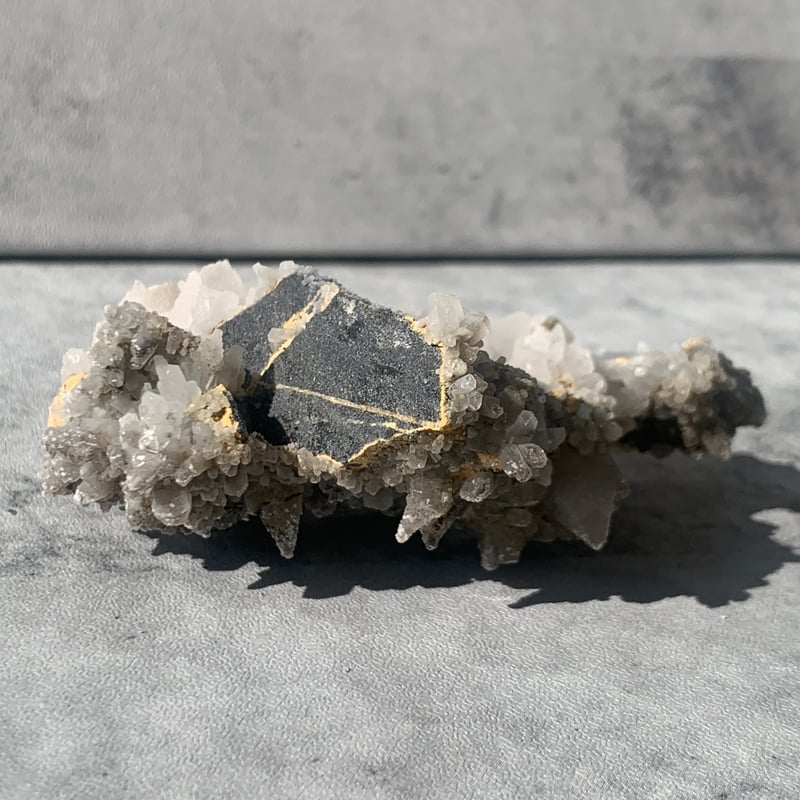 PowerStone✦天然石·.⋆カバンサイトの原石母岩石付き .·✦no.64