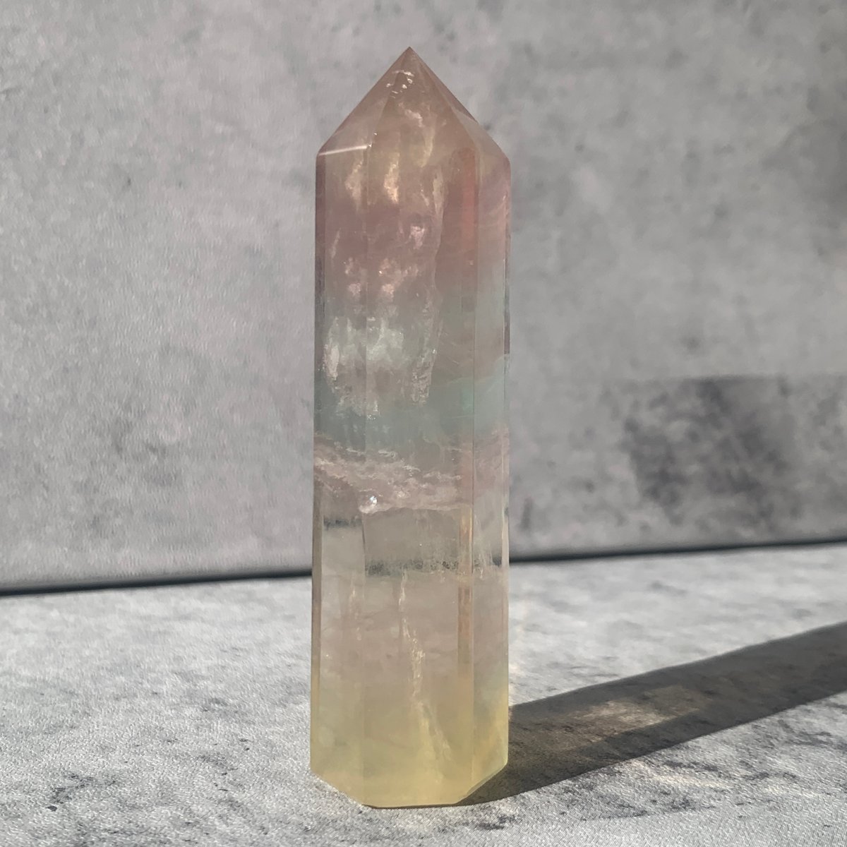 132.キャンディフローライトポイント【天然石・鉱物・パワーストーン