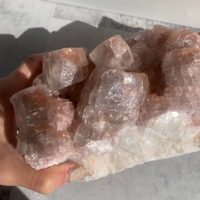 パワーストーン 天然石 ピンクカルサイト エッグ型 96g No.259