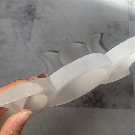 32.《Ｂ級品》セレナイトのアクセ用トレー【天然石・鉱物・パワーストーン】