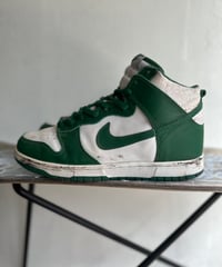DANCING MOOD " '02 NIKE DUNK HIGH"