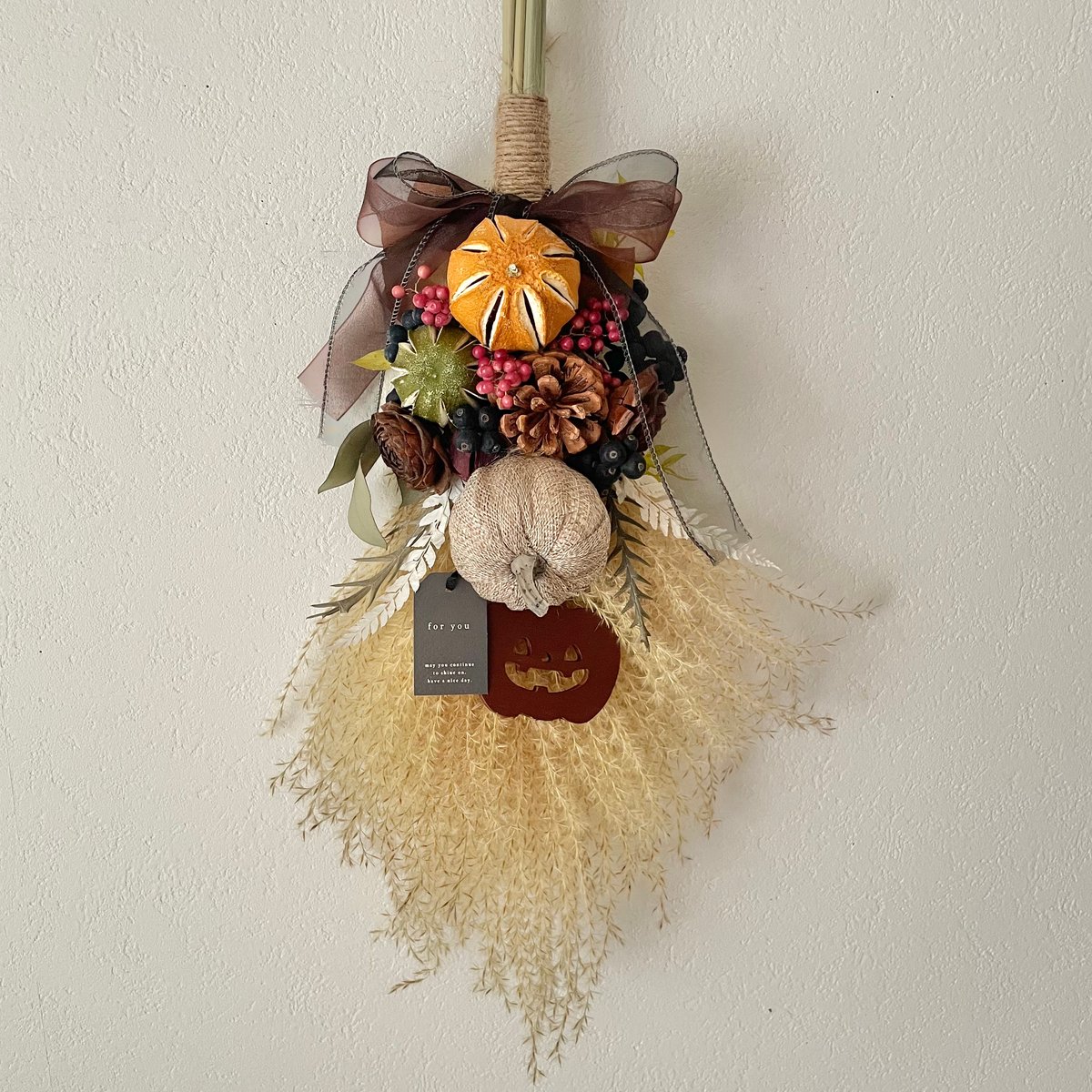 Halloween＊ドライフラワーのホウキスワッグ | N´s Flower