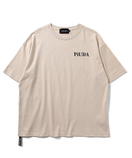 PiUDA "Logo" T-Shirt（ベージュ）