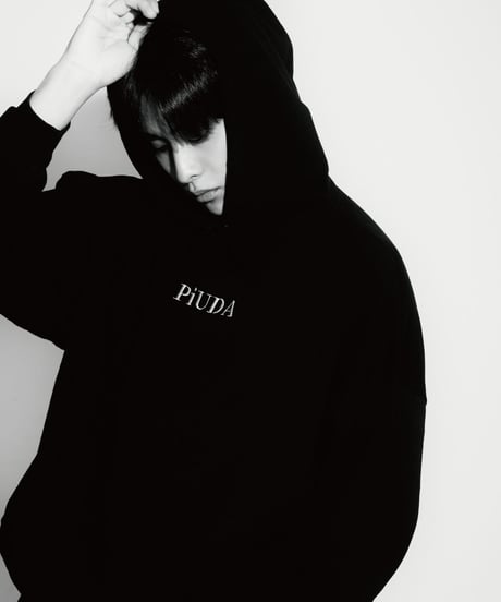 PiUDA "Logo" Hoodie（ブラック）