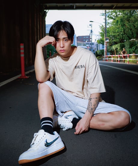 PiUDA "Logo" T-Shirt（ベージュ）
