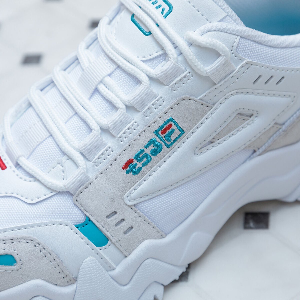 そらる FILA スニーカー そらる×FILA OAKMONT TR-はんぺんくんモデル【White】 | Special