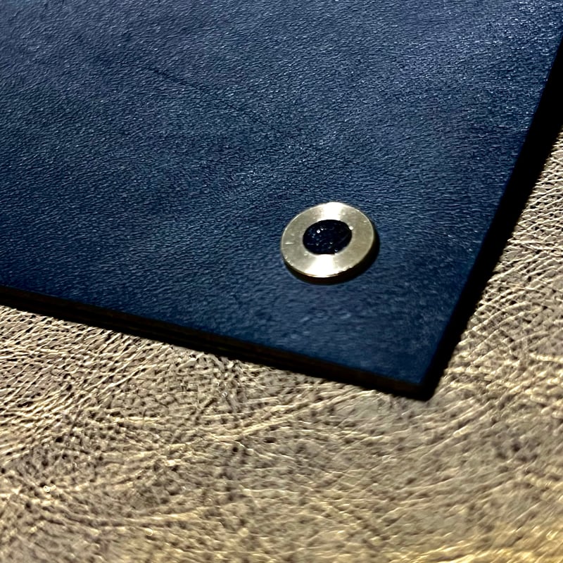 ななのすけくんの財布】隕石パウダーが使用されたシームレス財布