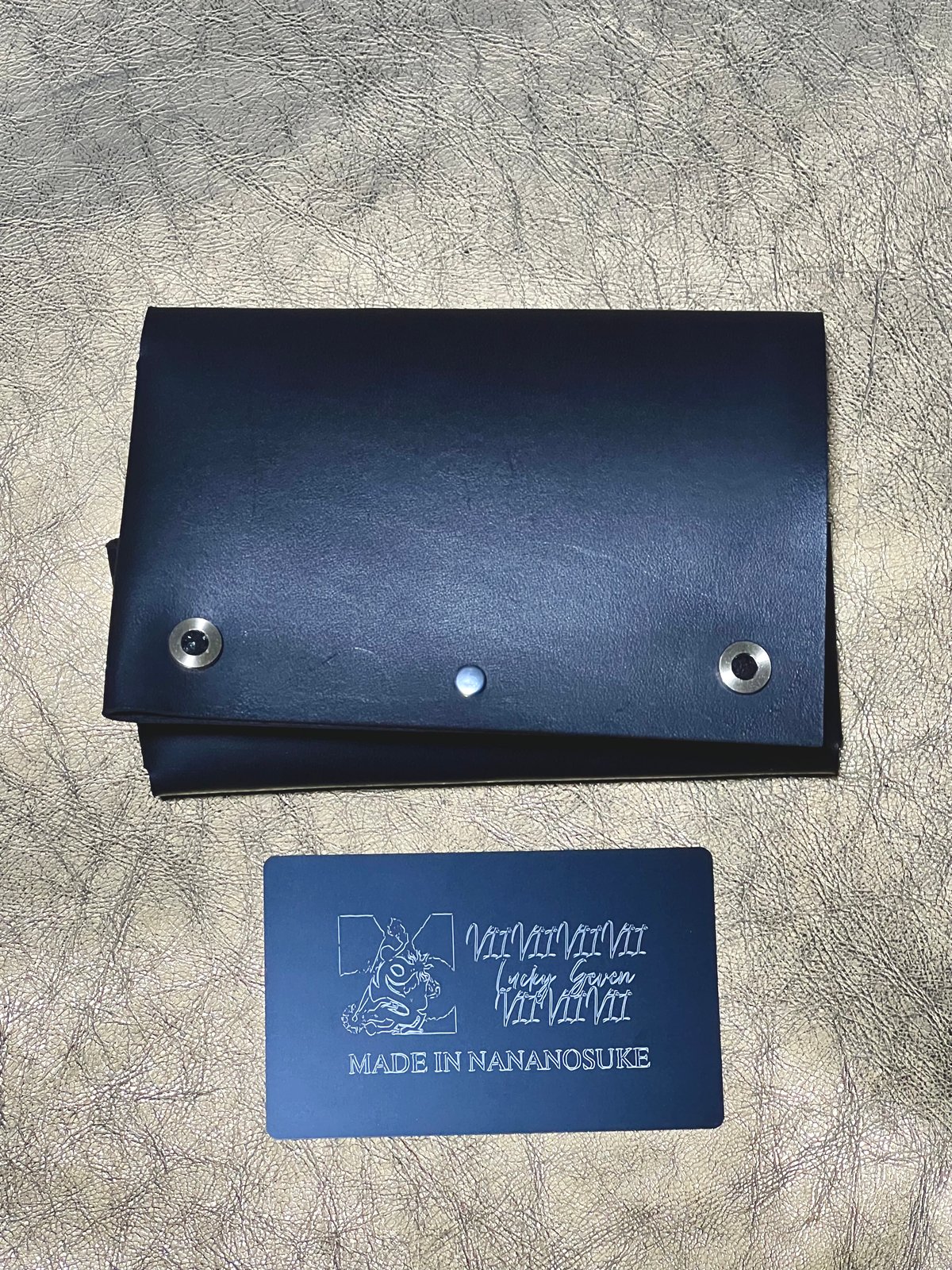 ななのすけくんの財布】隕石パウダーが使用されたシームレス財布
