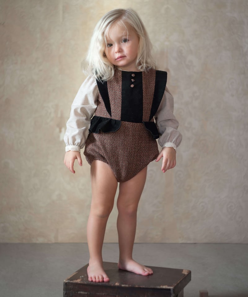 ロンパース・カバーオール popelin Woollen crossover romper suit Popelin Beige Plaid Woollen Romper Suit With Frill (MOD 3.1