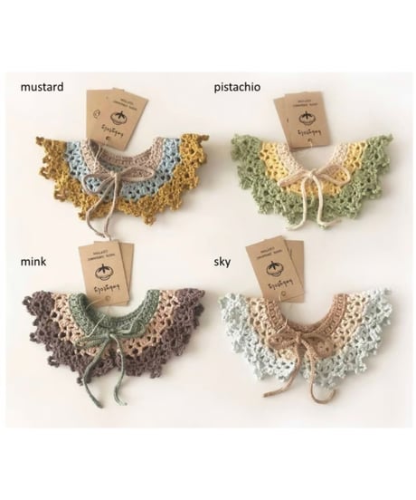 babytoly - happy moon crochet collars