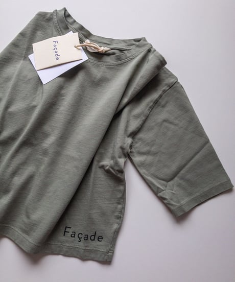 Façade - quarter ls tee - sage