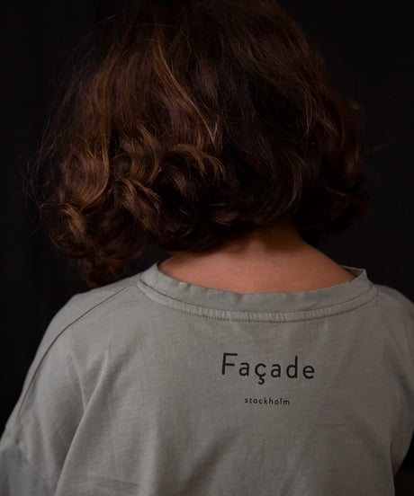 Façade - quarter ls tee - sage